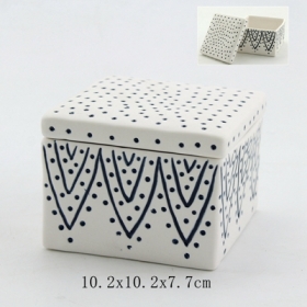 Keramik Trinket Box weiß und blau Deckel