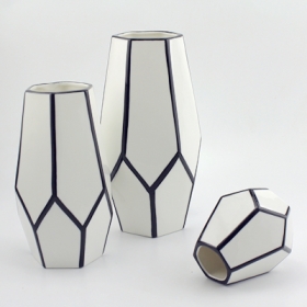 moderne Keramikvase Designs weiß und schwarz